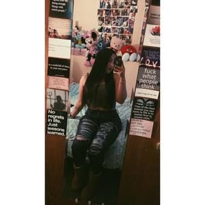 Meet your Posher, Manuela